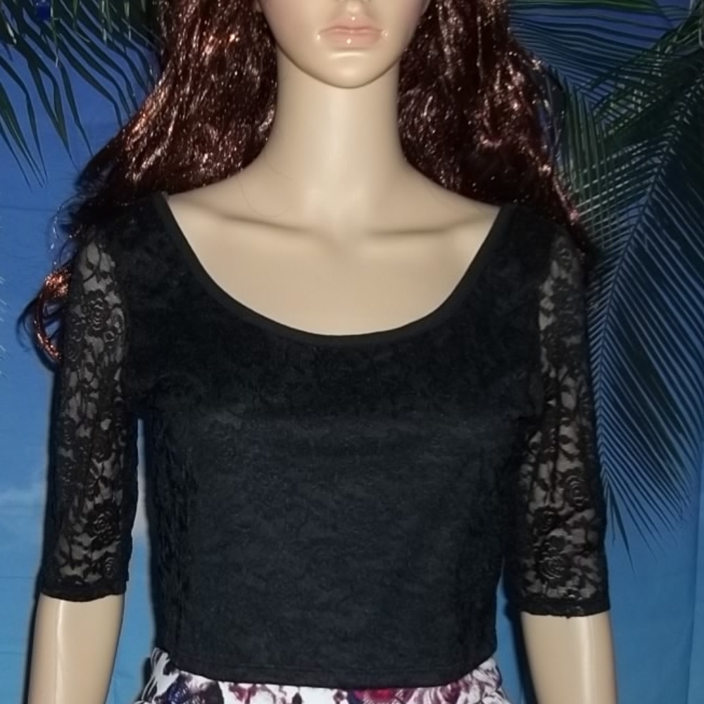 NWT Charlotte Russe Scoop Neck Lace Womens' Top-L
